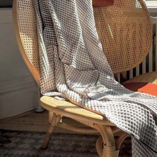 Södahl vaffelvævet plaid – Grey/Multi 150 × 170 cm